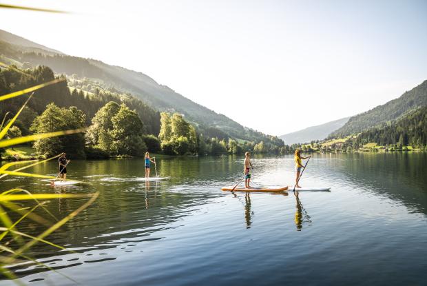 Wassersport_Brennsee_SUP_Familie_Bad Kleinkirchheim_Sommer © Gert Perauer_MBN Tourismus